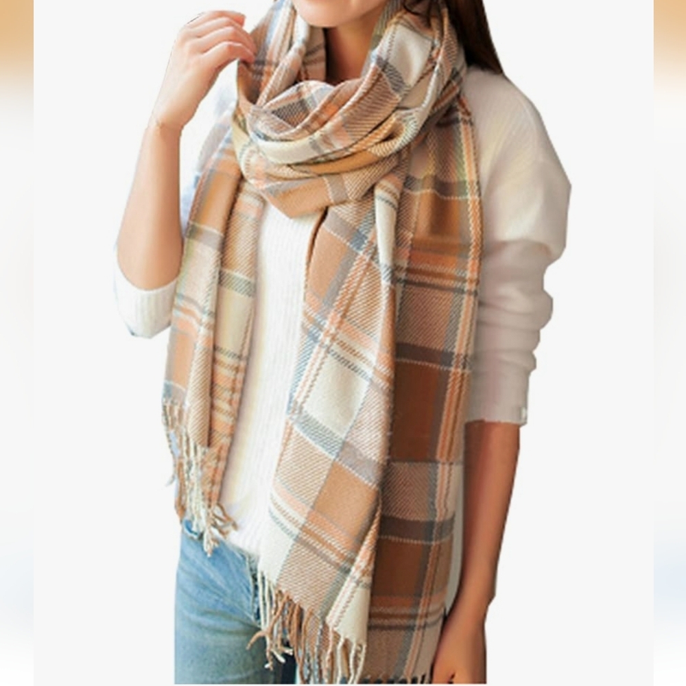 Wander Agio Beige, Peach and Gray Plaid Scarf